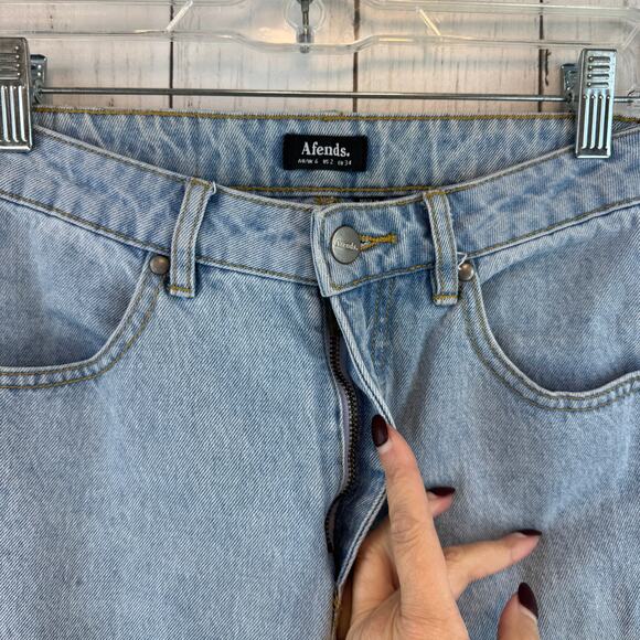 Afends Light Wash Cotton Denim High Rise Mom Straight Cropped Leg Jeans Size 2 - Picture 3 of 15